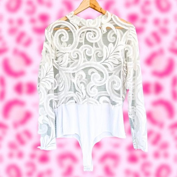 Plus Size Bodysuit 🎀  Size 3X 🎀 Y2K  🎀 Sheer White Long Sleeve Bodysuit - Picture 1 of 4